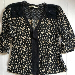 Solitaire Feather Print with Lace  Top